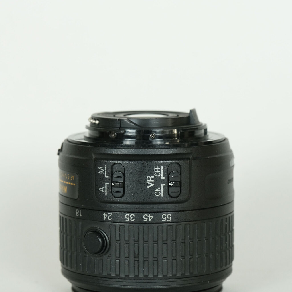 Nikon AF-S DX NIKKOR 18-55mm f3.5-5.6G VR II