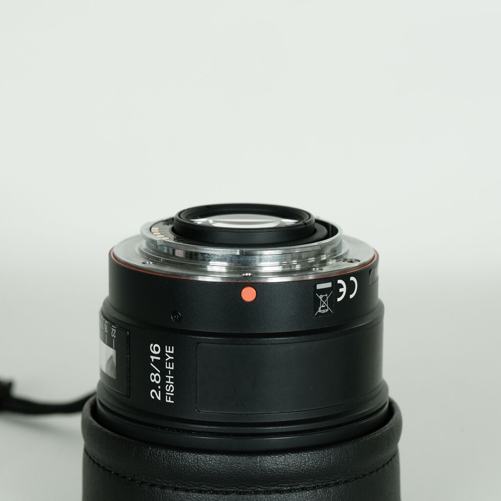 SONY 16mm F2.8 Fisheye SAL16F28