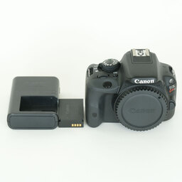 Canon EOS Kiss X7