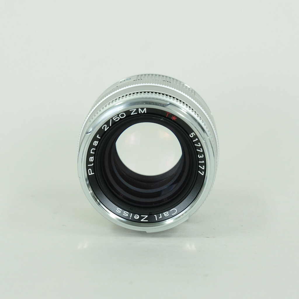 Carl Zeiss Planar T* 2.0/50 ZM シルバー