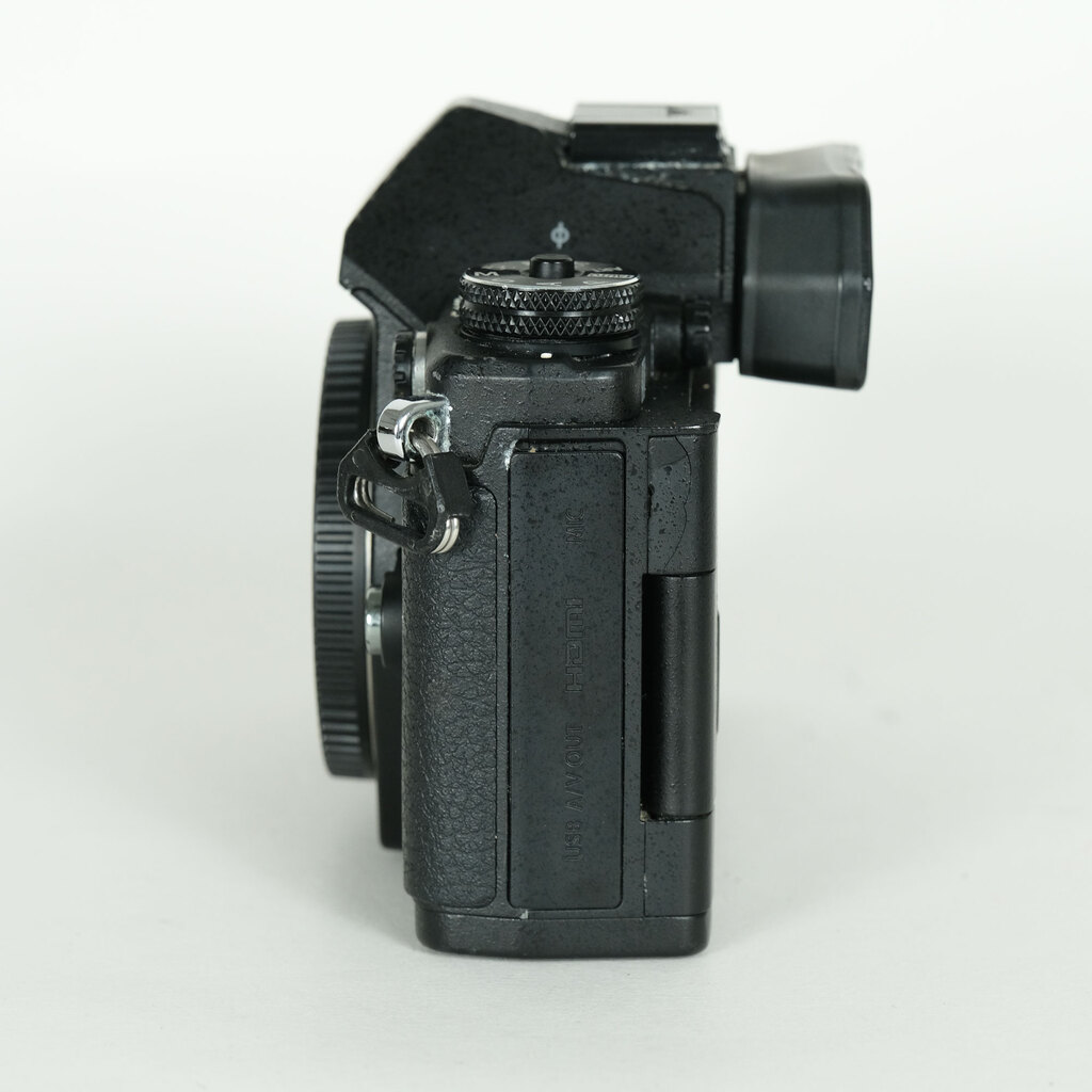 OLYMPUS OM-D E-M5 Mark II