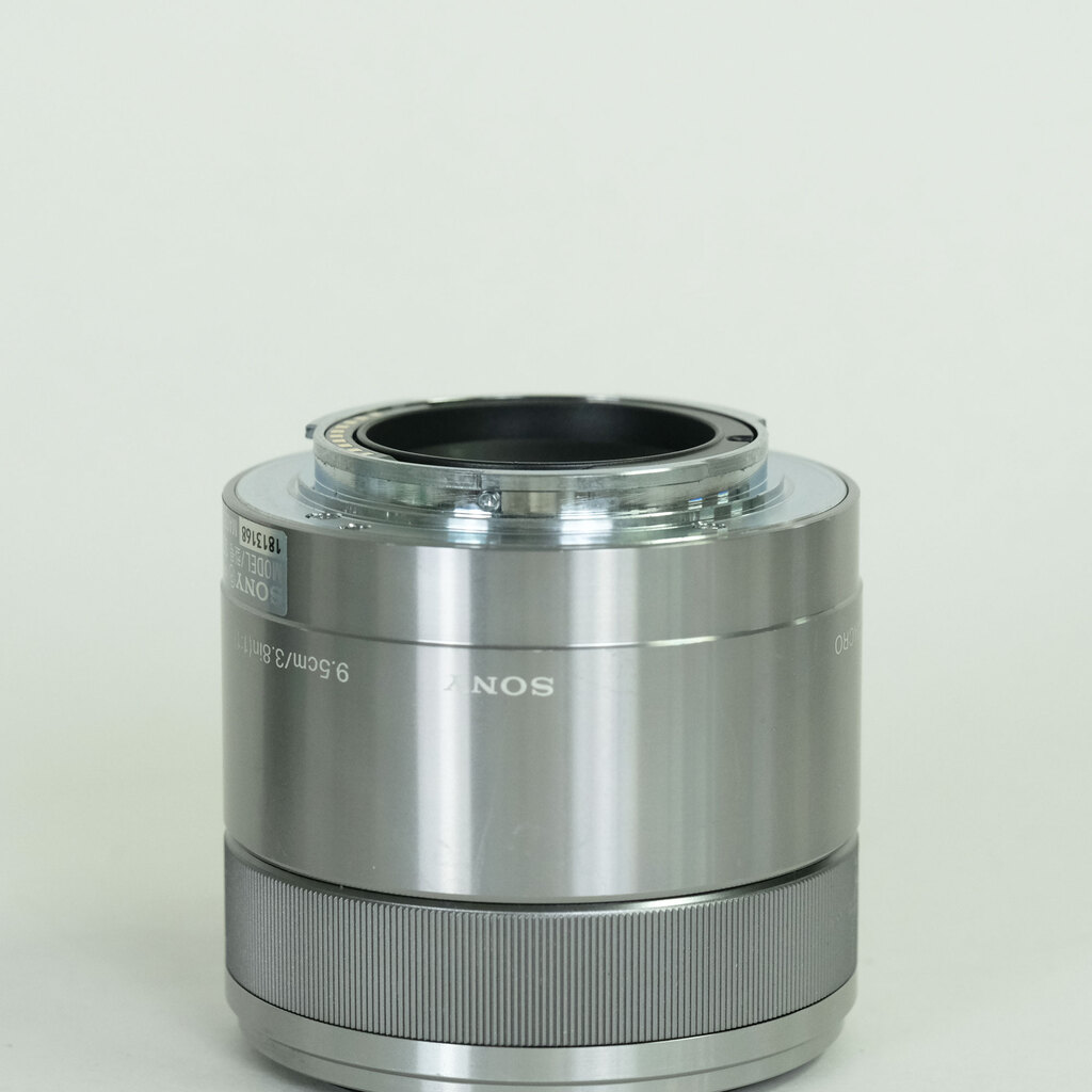 SONY E 30mm F3.5 Macro SEL30M35