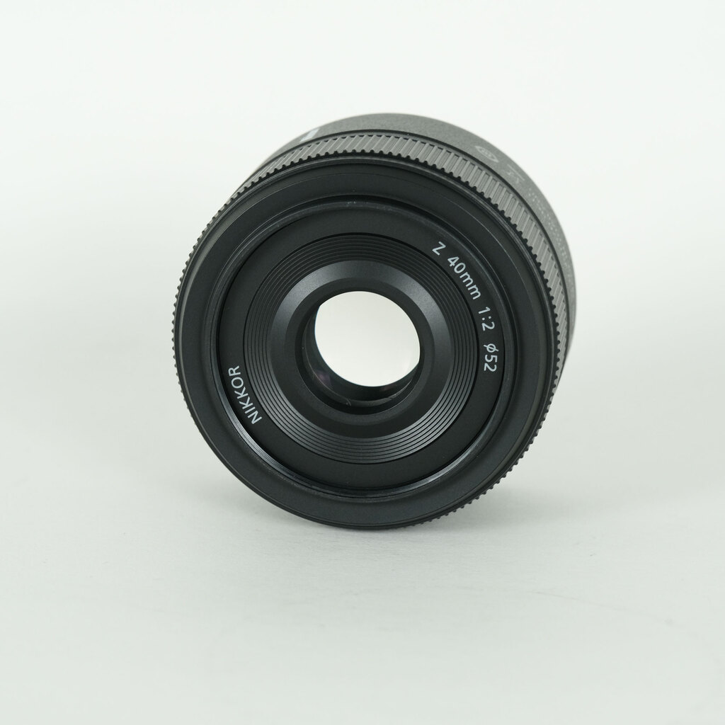 Nikon NIKKOR Z 40mm f/2 Nikon NIKKOR Z 40mm f/2