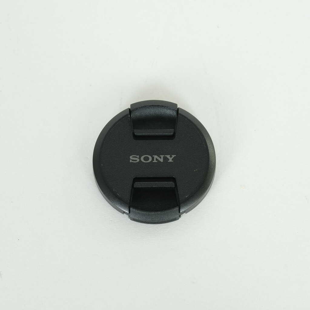 SONY E 18-135mm F3.5-5.6 OSS SEL18135
