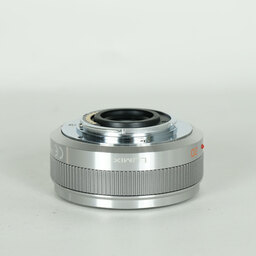 Panasonic LUMIX G 20mm F1.7 II ASPH. Panasonic LUMIX G 20mm F1.7 II ASPH.