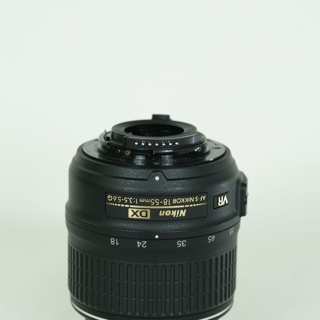 Nikon AF-S DX NIKKOR 18-55mm f3.5-5.6G VR II