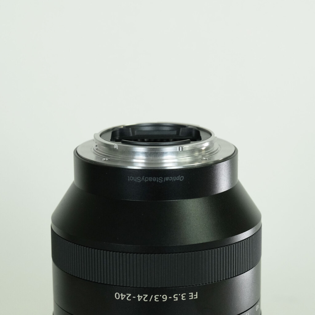 SONY FE 24-240mm F3.5-6.3 OSS SEL24240