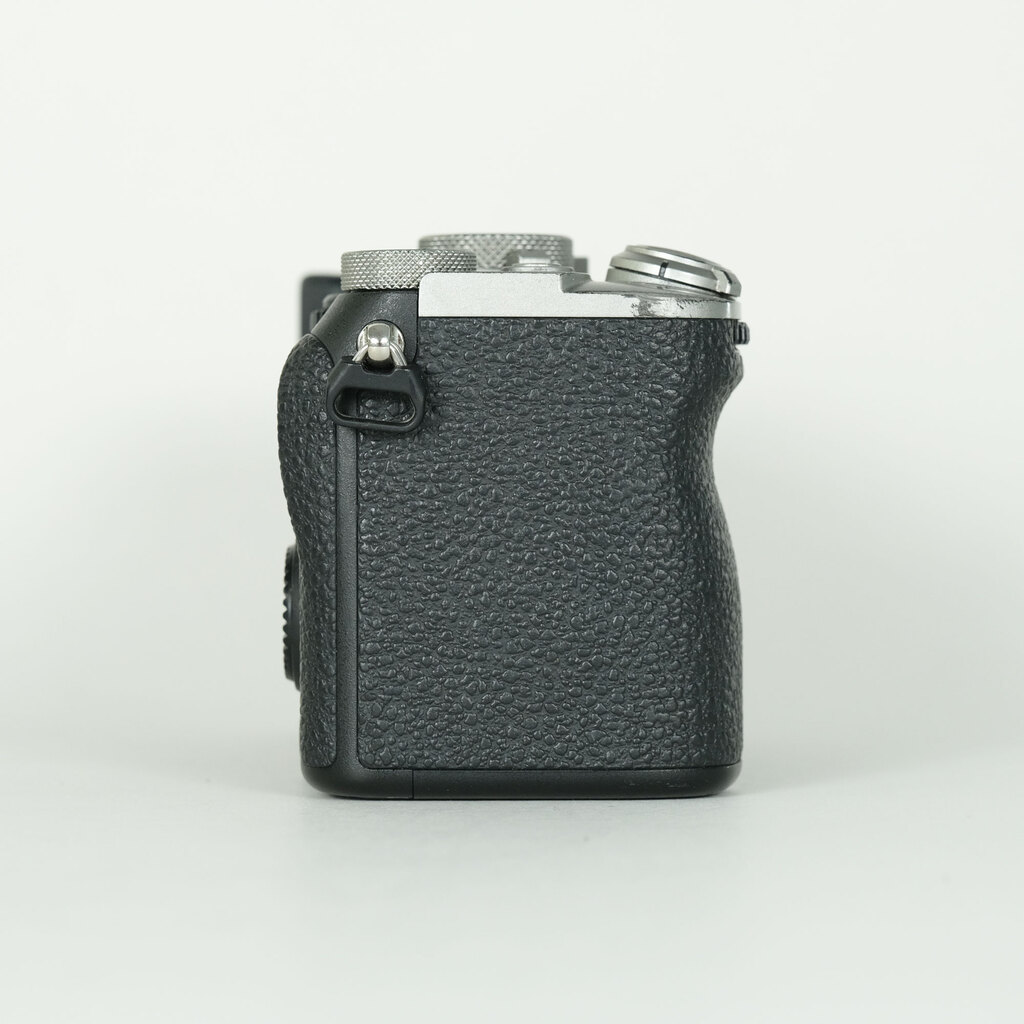 SONY ��7C II�iILCE-7CM2�j [�{�f�B �V���o�[]