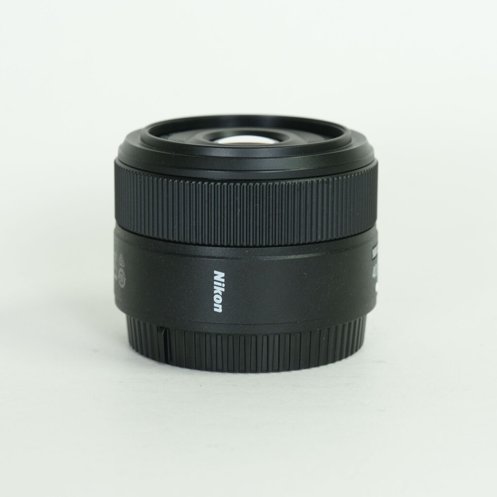 Nikon NIKKOR Z 40mm f/2 Nikon NIKKOR Z 40mm f/2