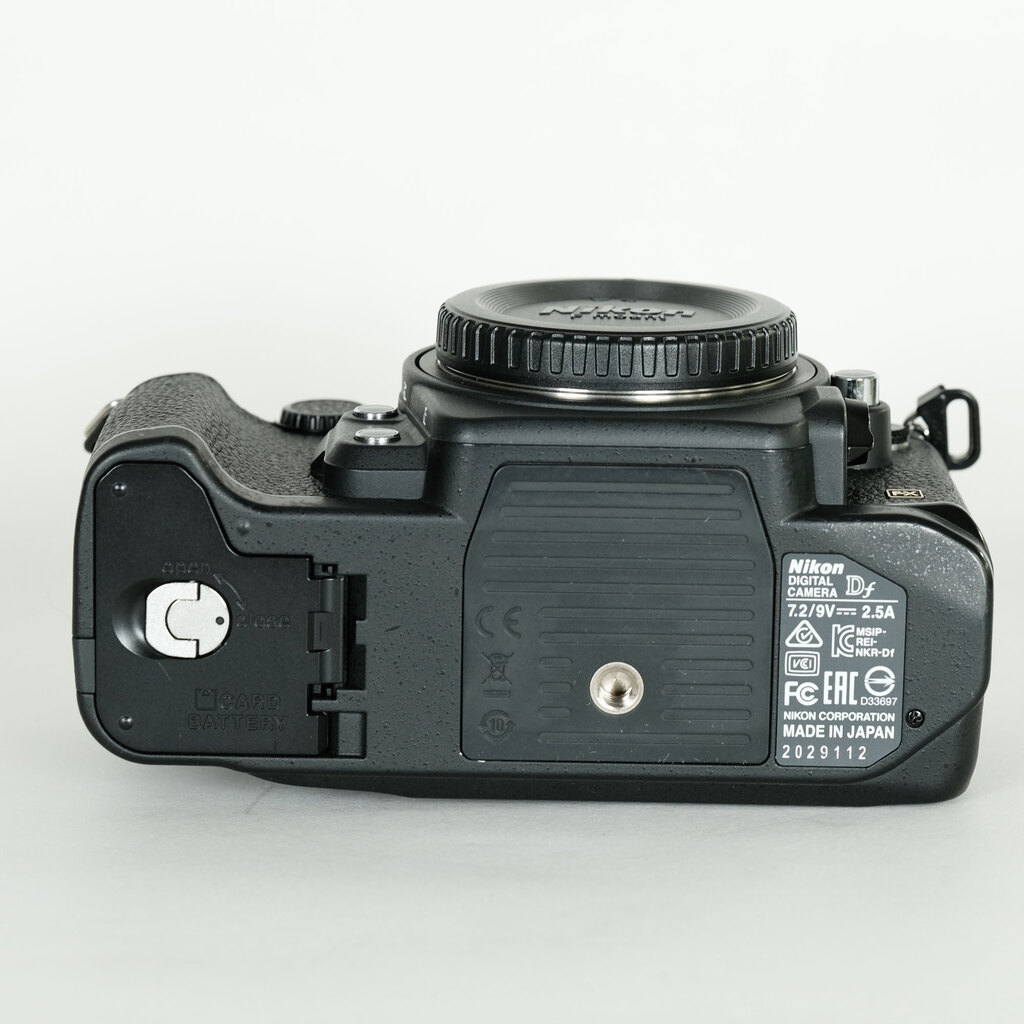 Nikon Dfの出品 | ONE SCENE（ワンシーン）