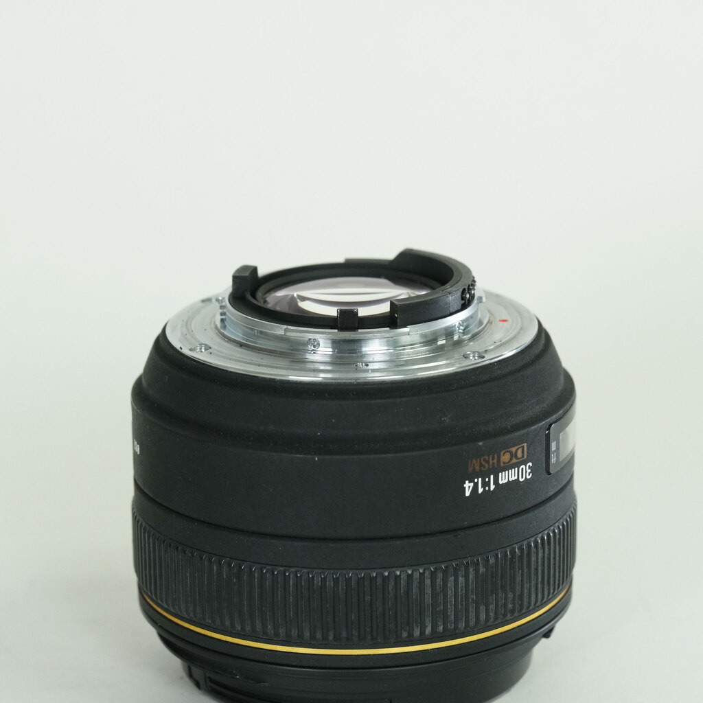 SIGMA 30mm F1.4EX DC HSM (ニコンF用)