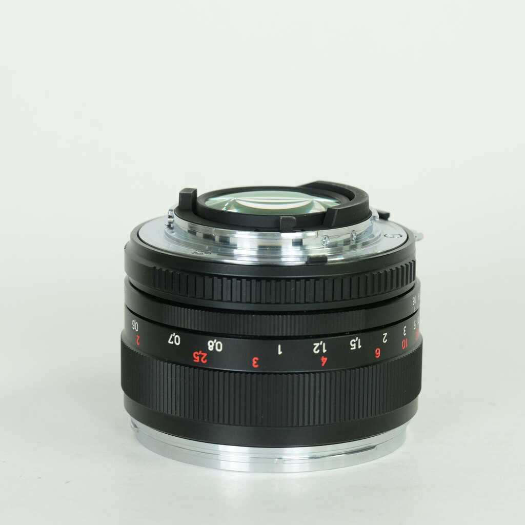 Carl Zeiss Planar T* 50mm F1.4 ZF [ニコンF用]