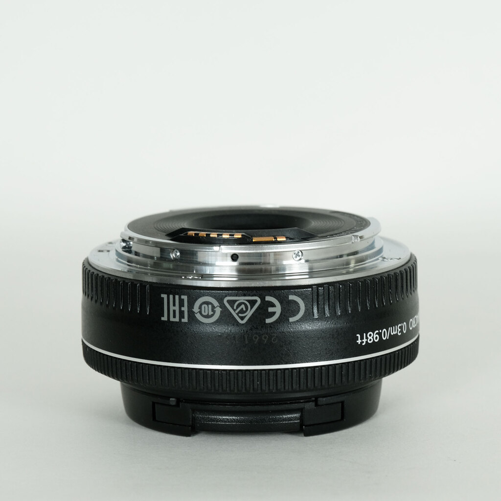 Canon EF40mm F2.8 STM