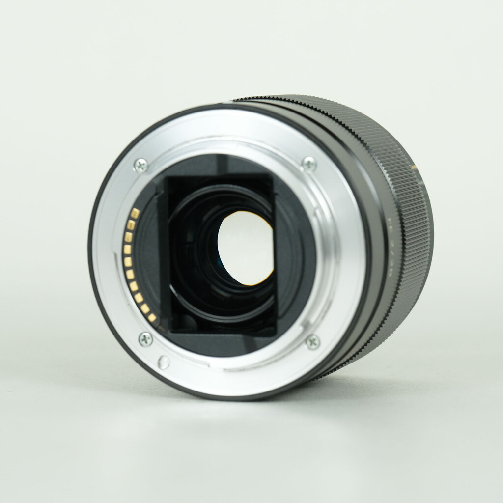 SONY FE 28mm F2 SEL28F20の出品 | ONE SCENE（ワンシーン）