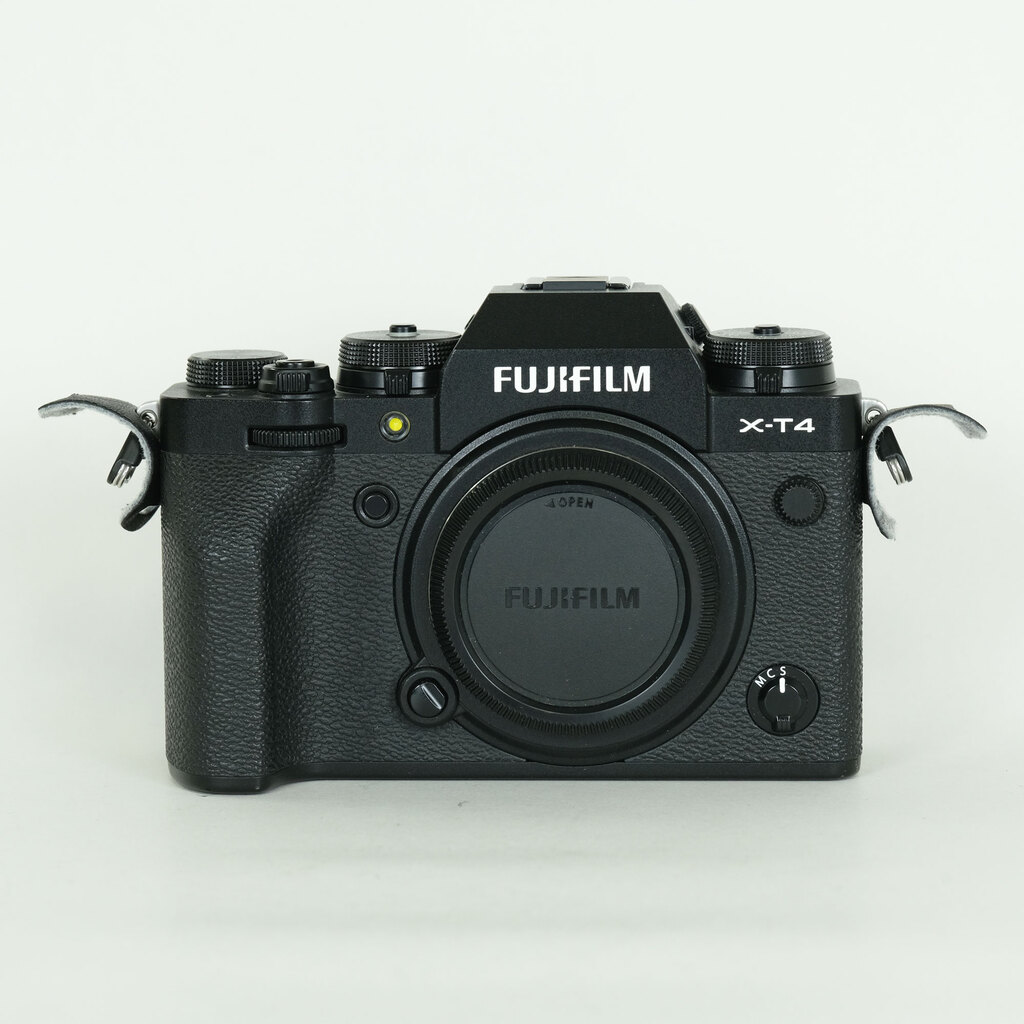 FUJIFILM X-T4