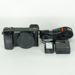 SONY α6000(ILCE-6000) SONY α6000(ILCE-6000)