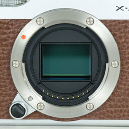 FUJIFILM X-A1 ボディ ブラウン