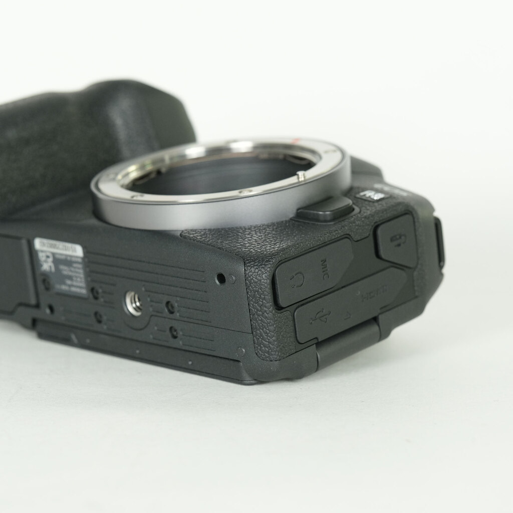 Canon EOS R8 Canon EOS R8