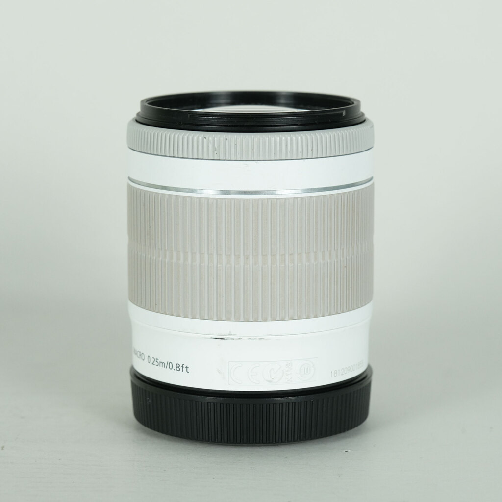 Canon EF-S18-55mm F3.5-5.6 IS STM ホワイトの出品 | ONE SCENE（ワン