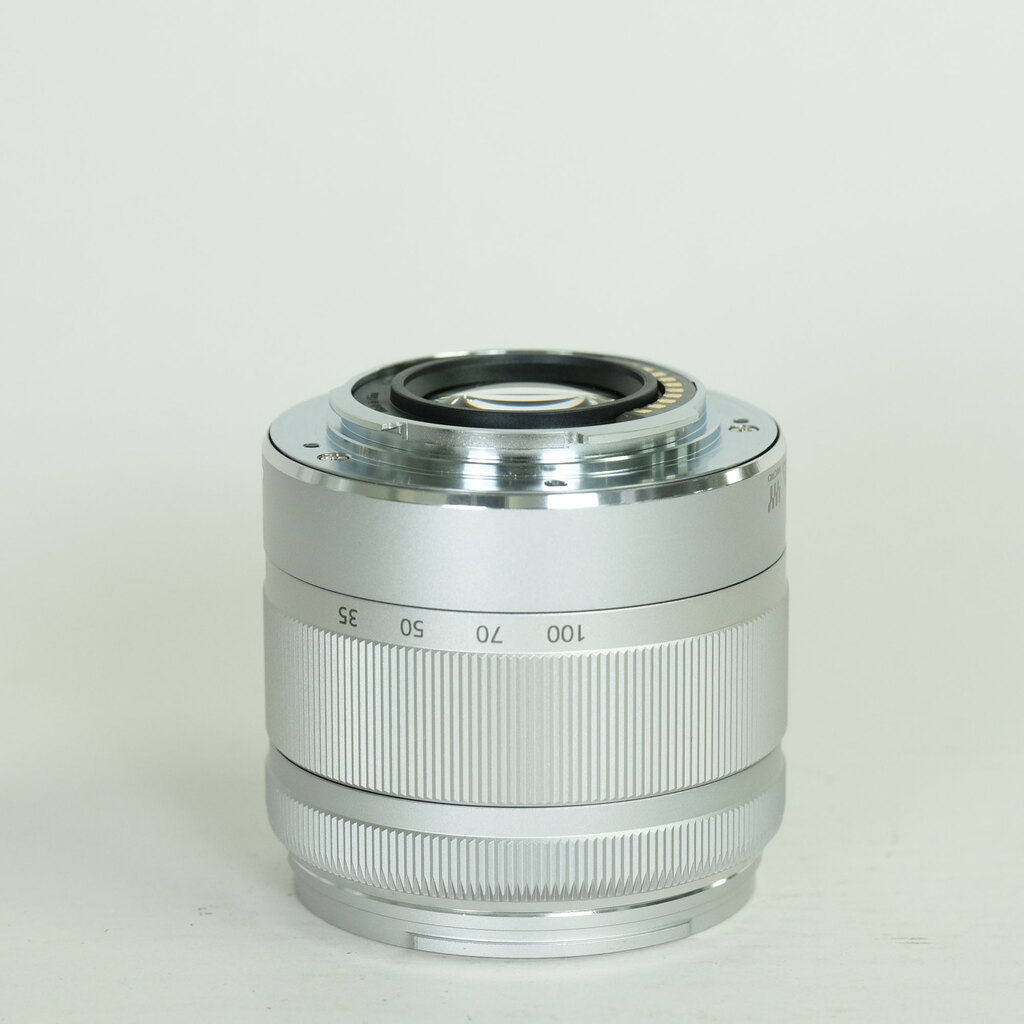 Panasonic LUMIX G VARIO 35-100mm / F4.0-5.6 ASPH. / MEGA O.I.S.