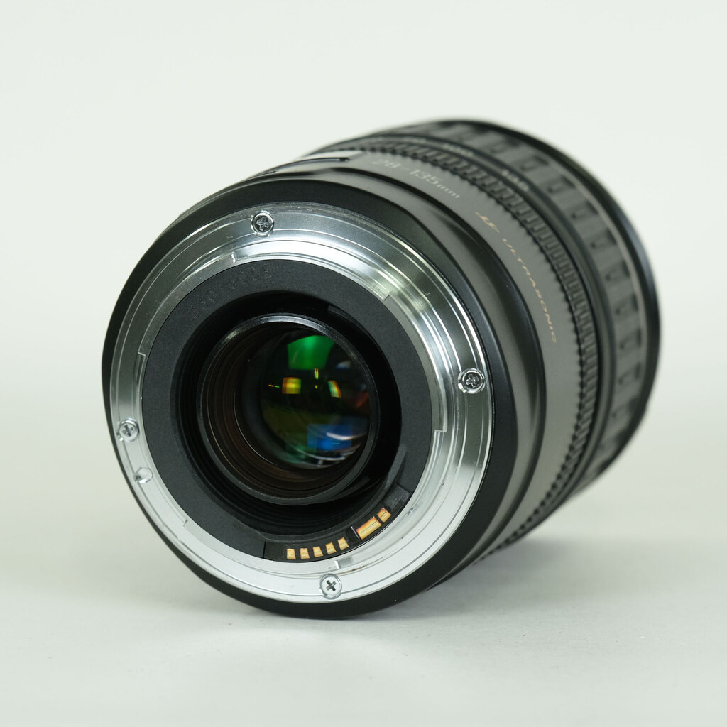 Canon EF28-135mm F3.5-5.6 IS USM Canon EF28-135mm F3.5-5.6 IS USM