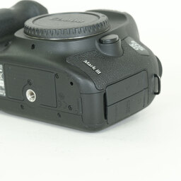 Canon EOS 5D Mark III Canon EOS 5D Mark III