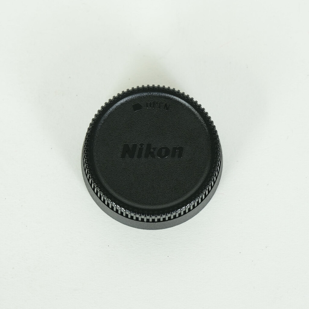 Nikon AF-S DX NIKKOR 18-200mm F3.5-5.6G ED VR II
