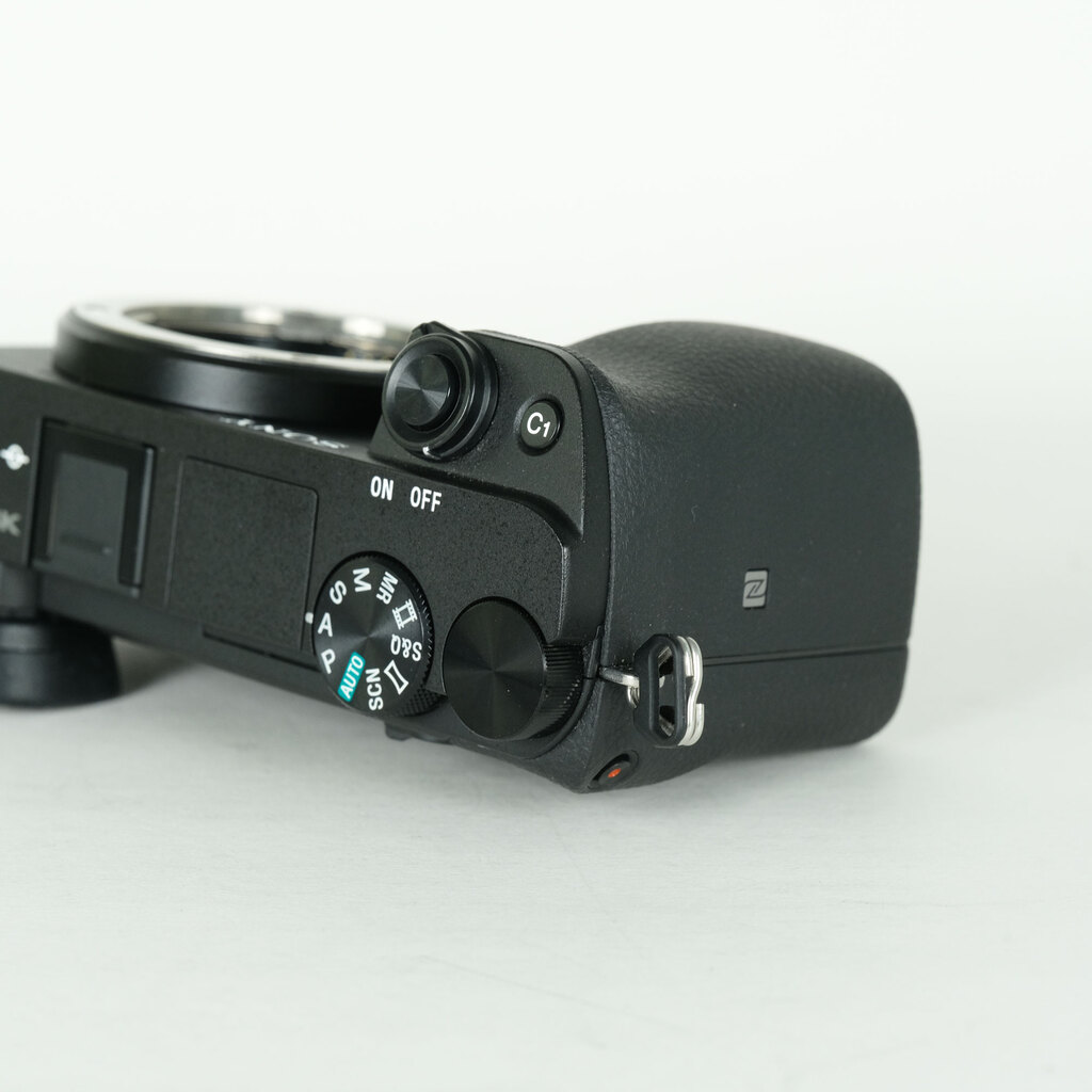SONY α6400(ILCE-6400) SONY α6400(ILCE-6400)