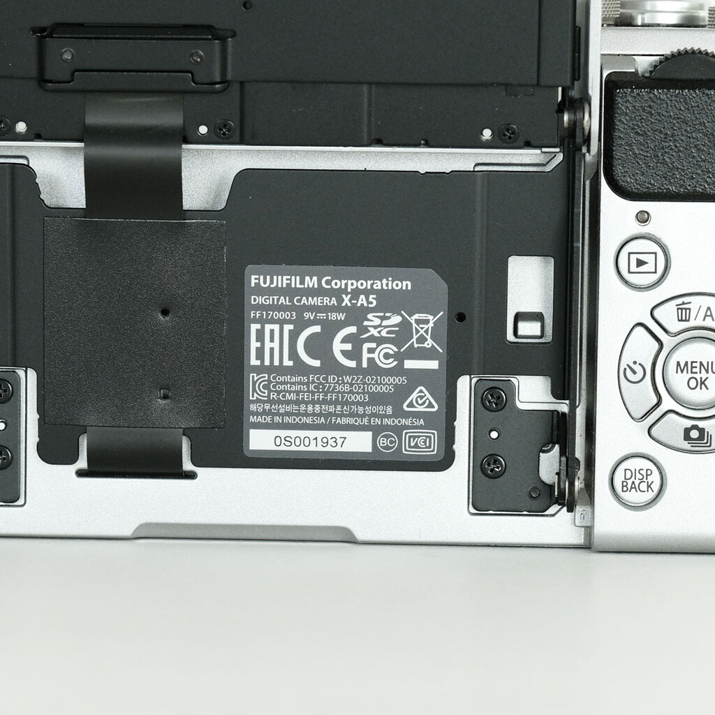 FUJIFILM X-A5 ボディ ブラウン