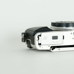 OLYMPUS PEN Lite E-PL7 ボディ シルバー