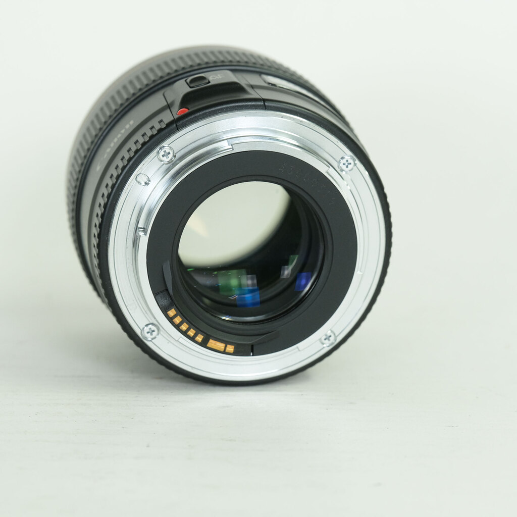 Canon EF100mm F2 USM