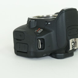 Canon EOS Kiss X7i