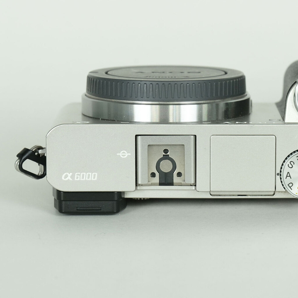 SONY α6000(ILCE-6000) SONY α6000(ILCE-6000)