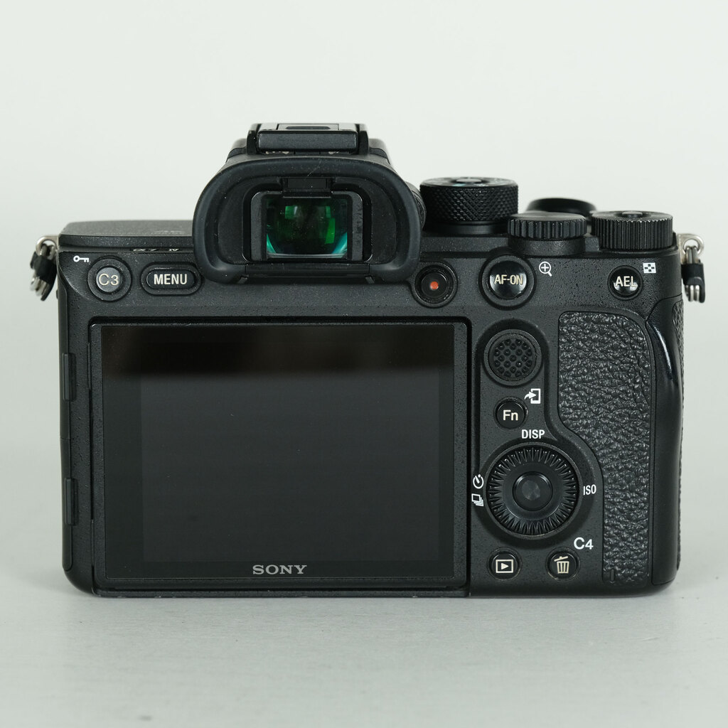 SONY α7R IV（ILCE-7RM4）の出品 | ONE SCENE（ワンシーン）