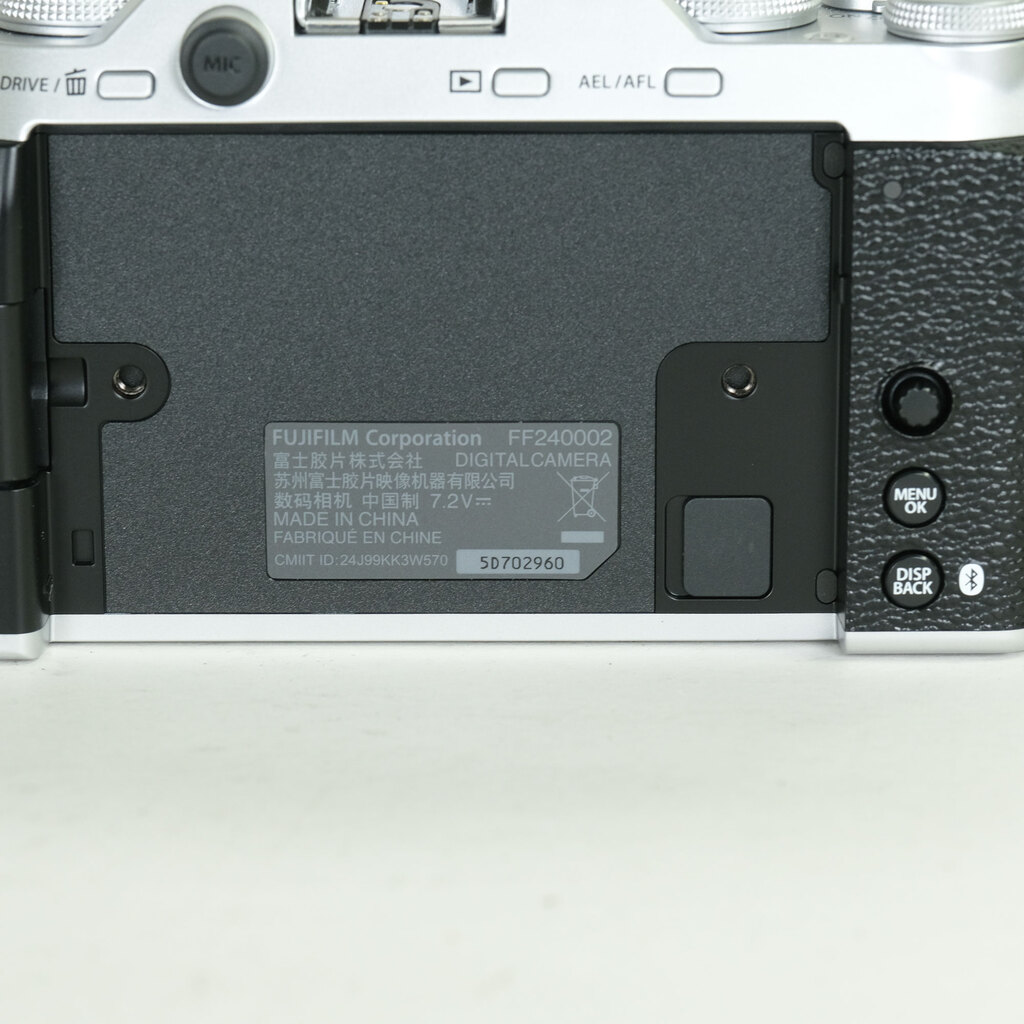 FUJIFILM X-M5