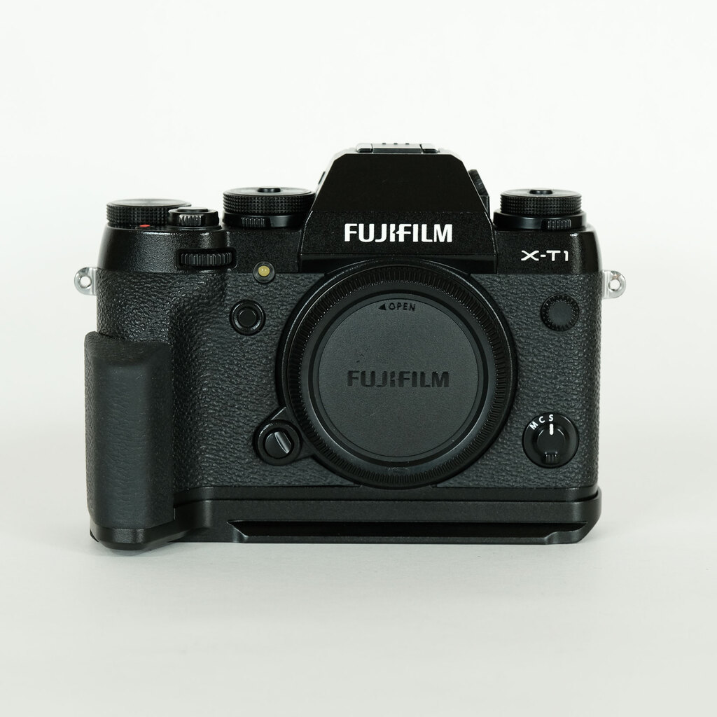 FUJIFILM X-T1