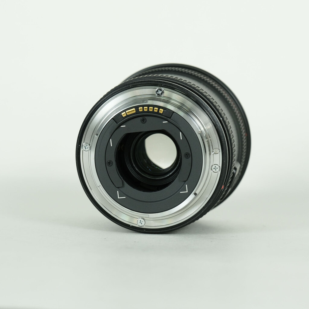 Canon EF8-15mm F4L フィッシュアイ USMの出品 | ONE SCENE（ワンシーン）