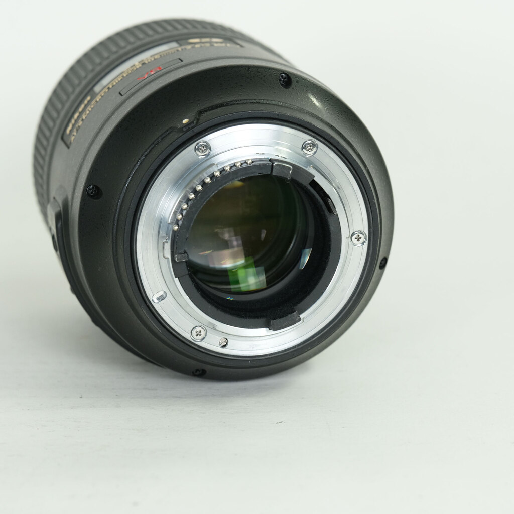 Nikon AF-S VR Micro-Nikkor 105mm f/2.8G IF-ED