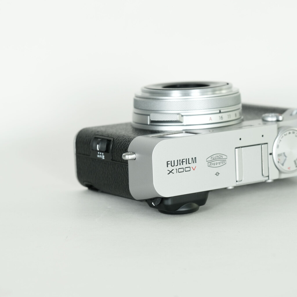 FUJIFILM X100V シルバー