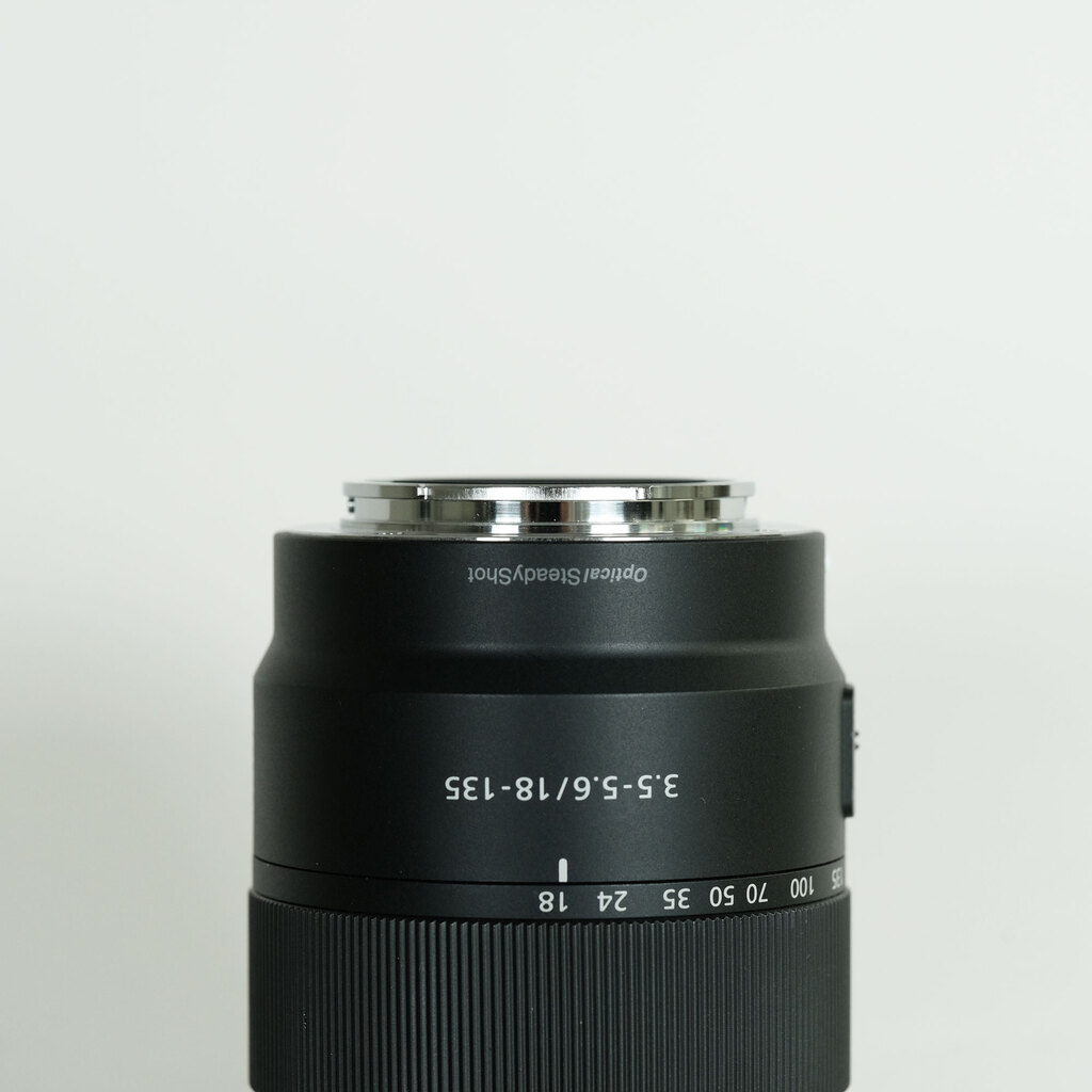 SONY E 18-135mm F3.5-5.6 OSS SEL18135
