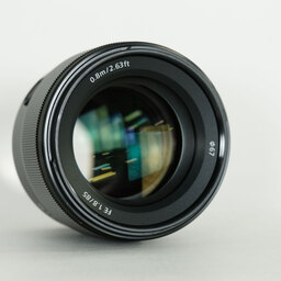 SONY FE 85mm F1.8 SEL85F18