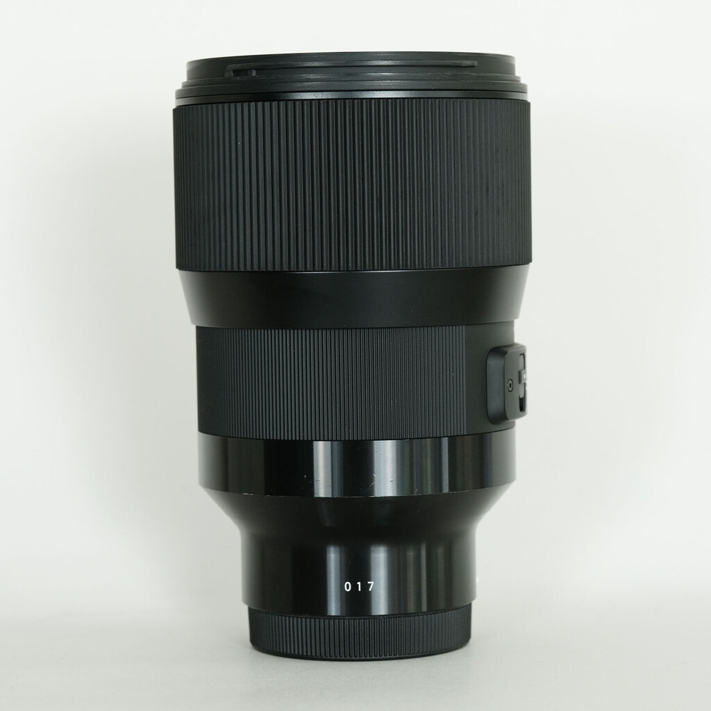 SIGMA Art 135mm F1.8 DG HSM (ソニーE用) SIGMA Art 135mm F1.8 DG HSM (ソニーE用)