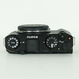 FUJIFILM X-M5