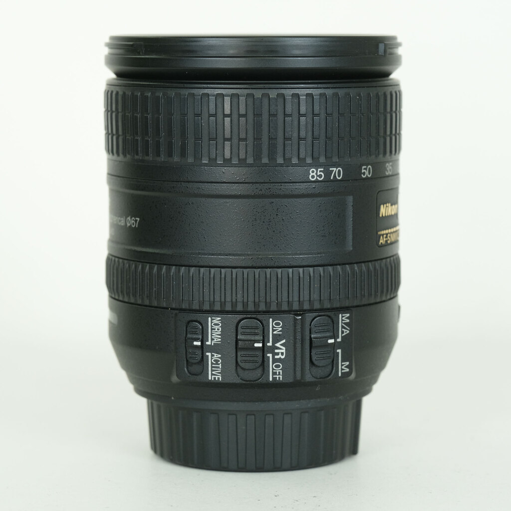 Nikon AF-S DX NIKKOR 16-85mm F3.5-5.6G ED VR Nikon AF-S DX NIKKOR 16-85mm F3.5-5.6G ED VR