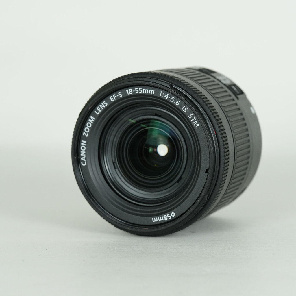 Canon EF-S18-55mm F4-5.6 IS STM