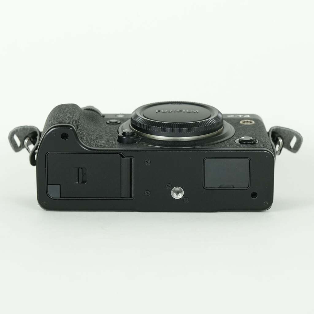 FUJIFILM X-T4