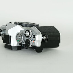 OLYMPUS OM-D E-M5 Mark III