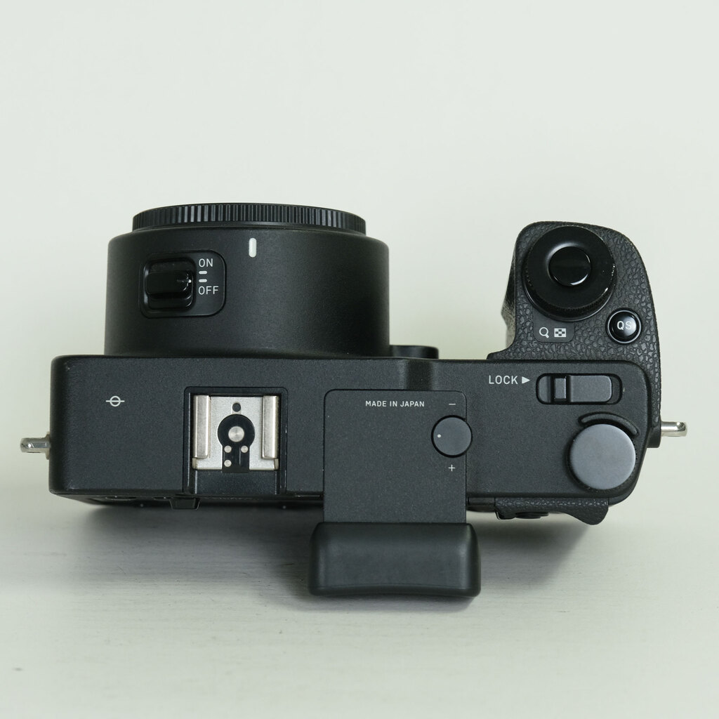 SIGMA sd Quattro