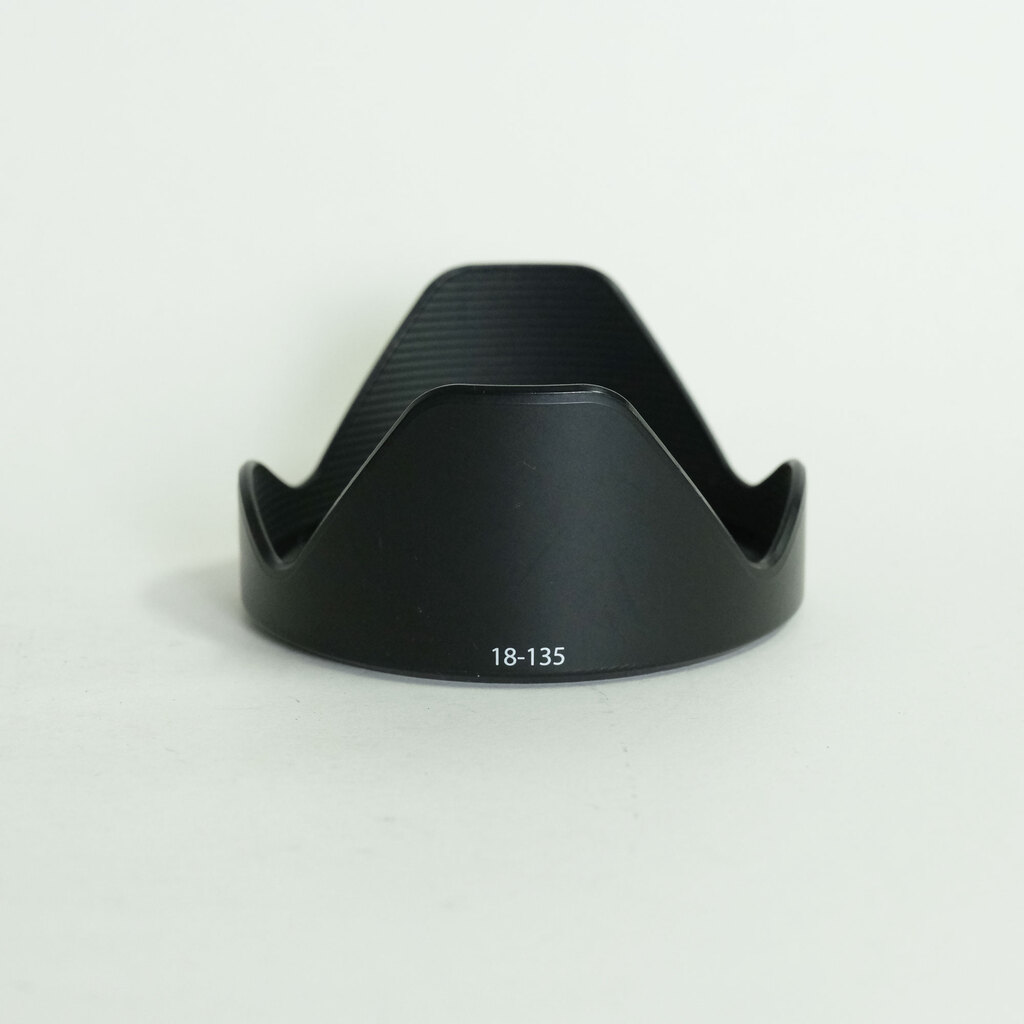 FUJIFILM XF18-135mmF3.5-5.6 R LM OIS WR FUJIFILM XF18-135mmF3.5-5.6 R LM OIS WR