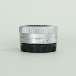 Panasonic LUMIX G VARIO 12-32mm / F3.5-5.6 ASPH. / MEGA O.I.S.
